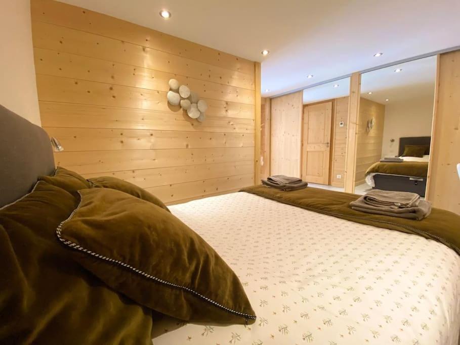 Androsace Appartement Dans Chalet Bois Avec Jacuzzi Privatif Terrasse Et Vue Montagne Les Villards-sur-Thones Exterior photo